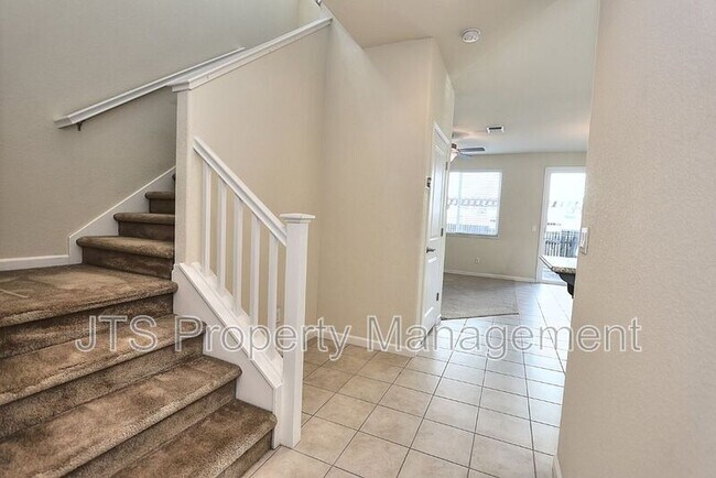 Photo - 2488 Ben Ali Wy