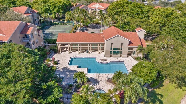 1885 Palm Cove Blvd Unit 1885 PALM COVE Boulevard 10-108