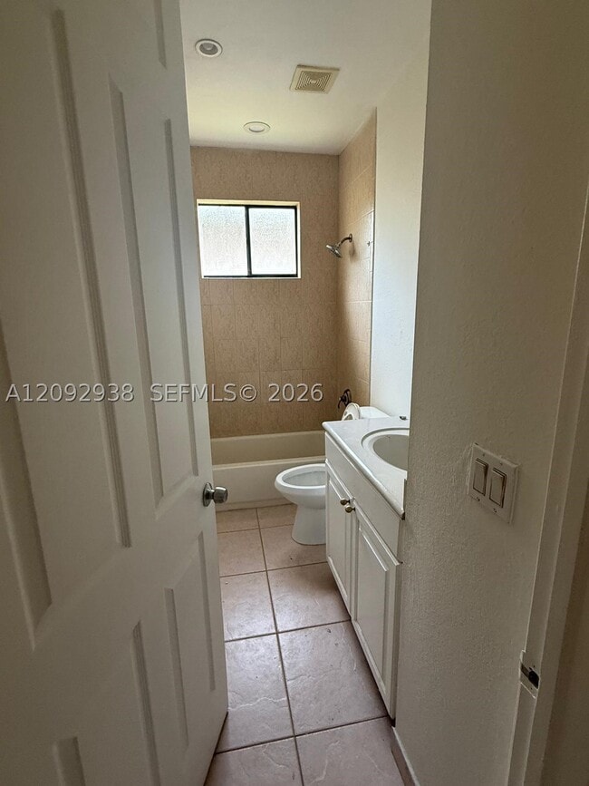 372 SW 2nd St