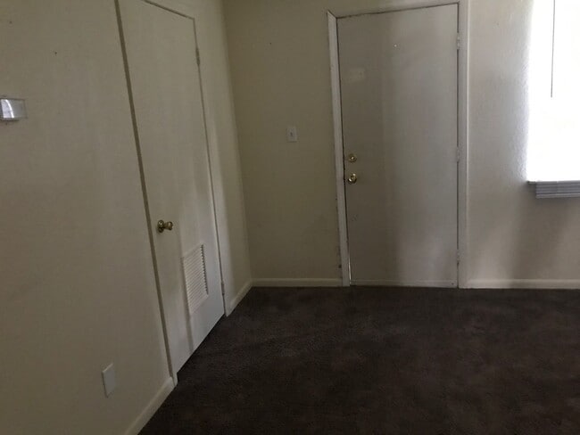 Building Photo - 1901 41st Ave Unit 3