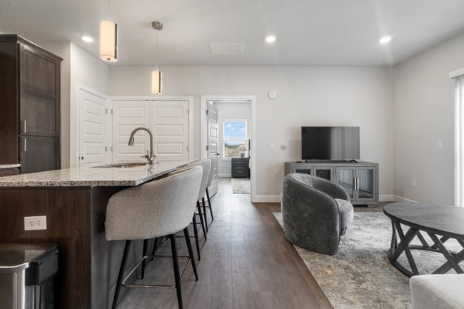 Photo - 1406 SW Bright Rd Unit 302