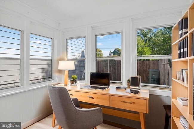 Photo - 5235 43rd St NW