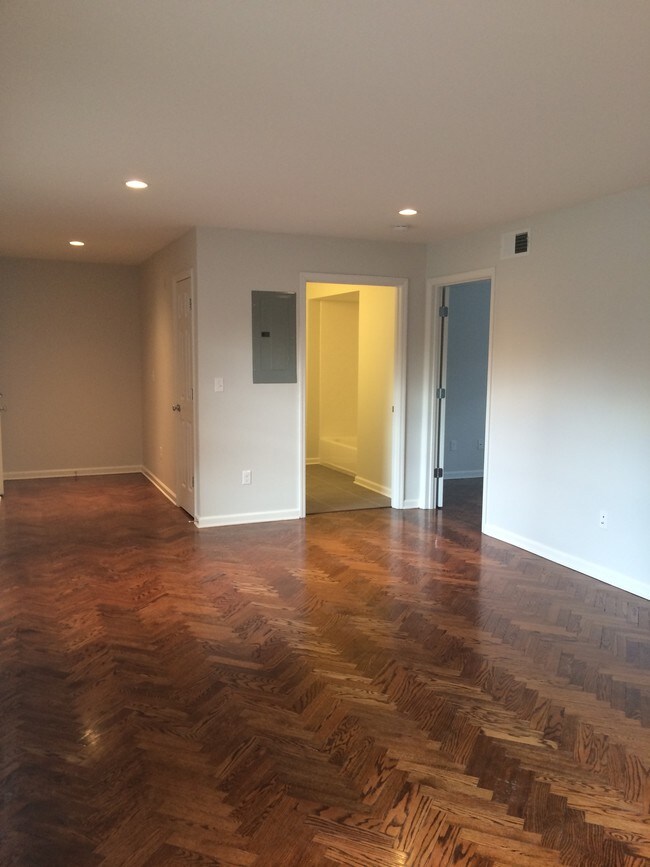 Kingsbury - 1st floor