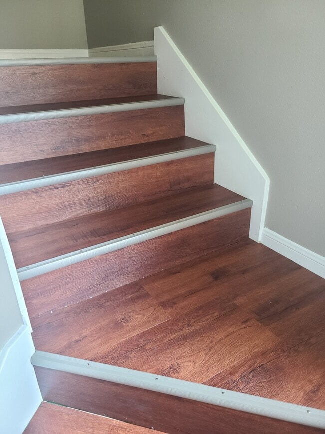 Photo - 1411 Heathcote Ln