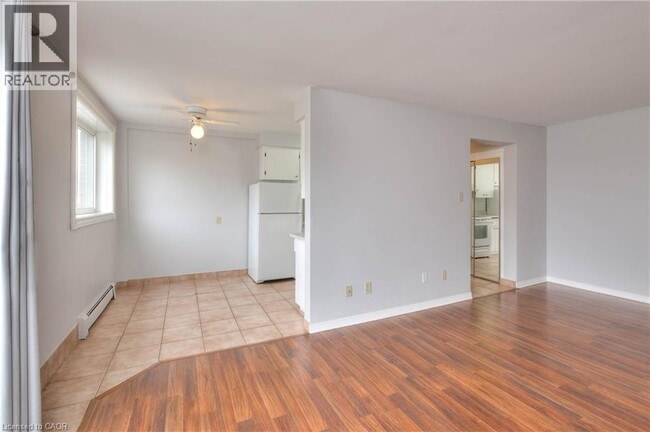 Photo - 371 Dale Crescent Unité 9