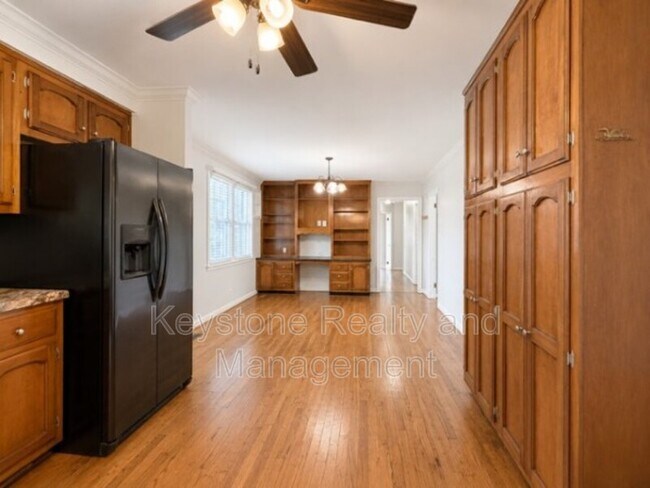 Photo - 2111 Fleming Rd