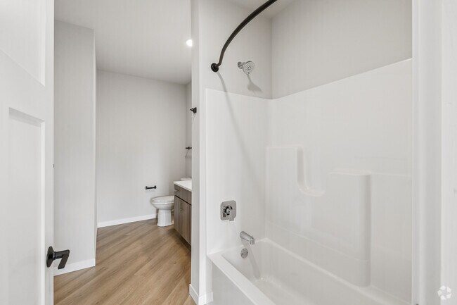 Niagara 2BR, 2BA - 1,176SF - Bathroom