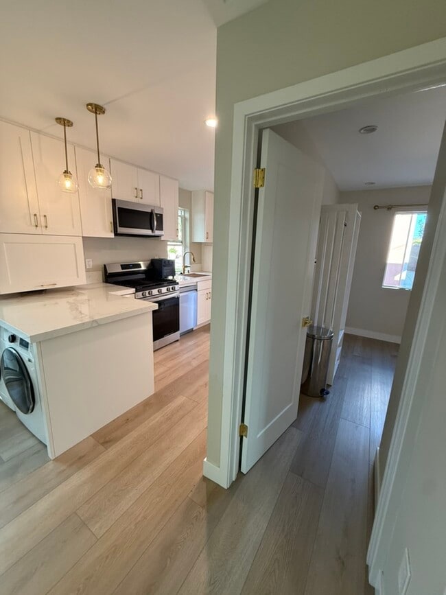 Photo - 8507 Croydon Ave