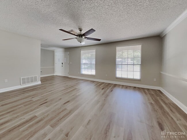 Photo - 13005 Willoughby Ln