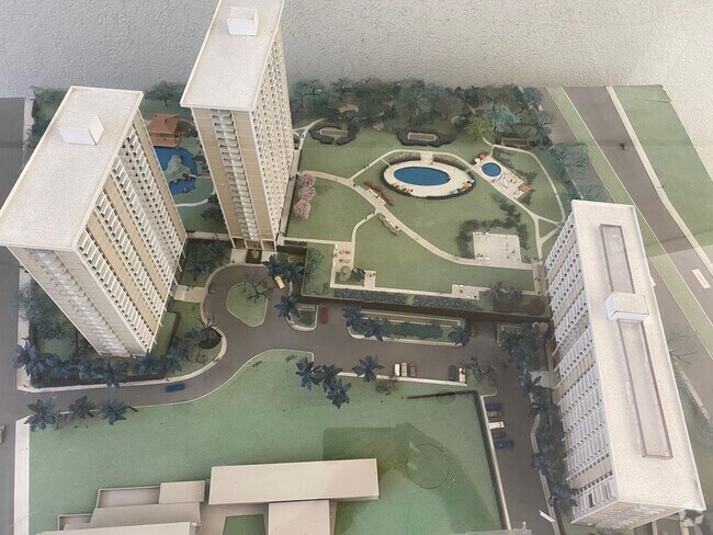 Building Photo - A one bedroom, one bath, NO parking apartm... Unit 254 Rental