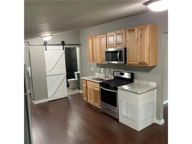 Photo - 4362 Green Gables Rd NW