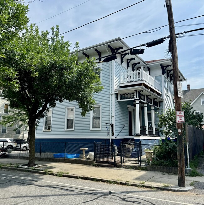 123 Almy St Unit 1F