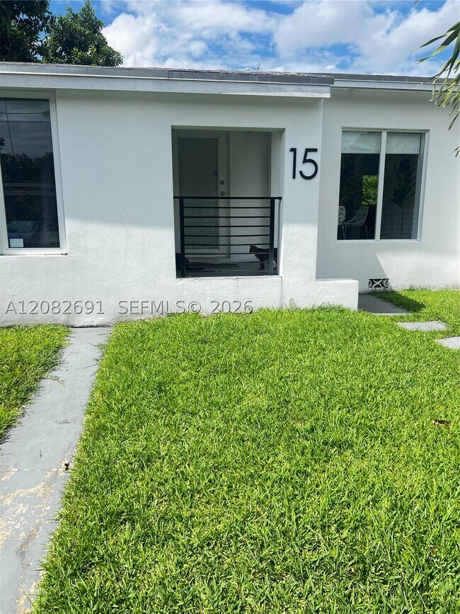 Photo - 15 NW 52nd St