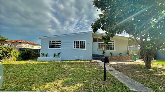Building Photo - 8350 SW 32nd St Rental