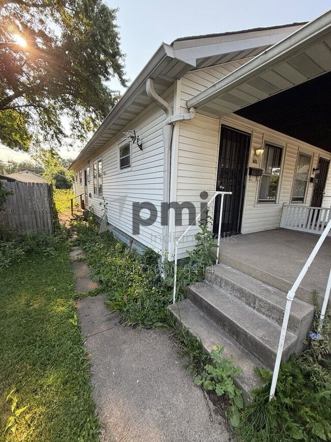 943 N Drexel Ave