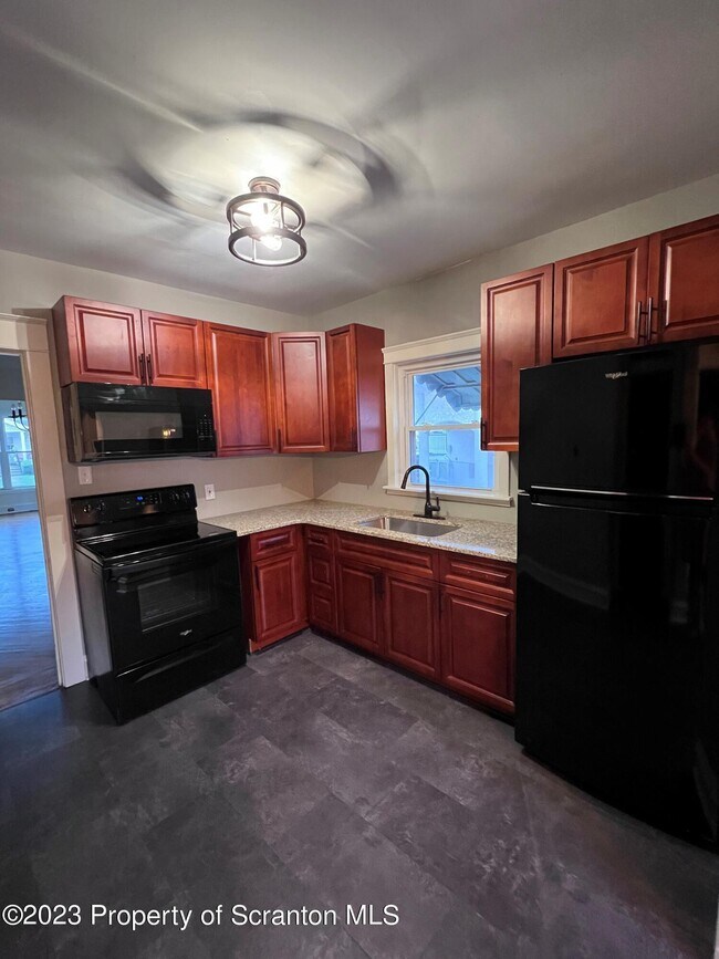 Photo - 1616 Electric St