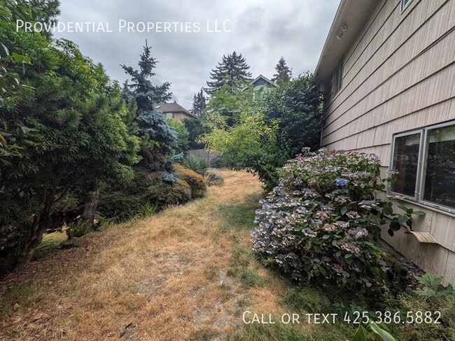 Photo - 714 100th Ave SE