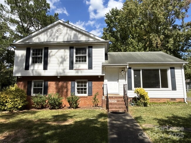 Building Photo - 6201 Bonnybrook Ln Rental