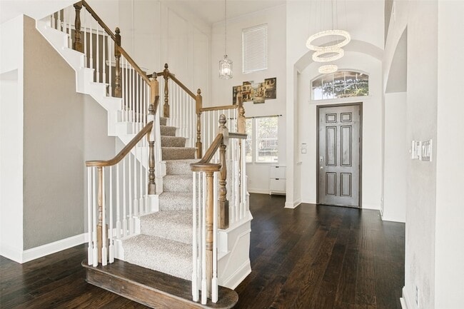 9028 Bottlebrush Ln