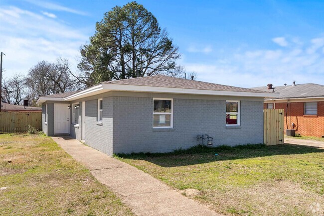 Building Photo - 611 Lenora St Rental