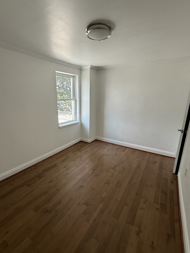 Photo - 3300 Chestnut Ave