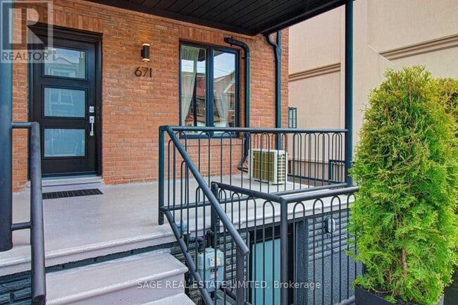 Photo - 671 Dufferin St Unité Main