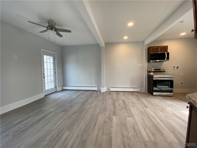 123 Barlow St