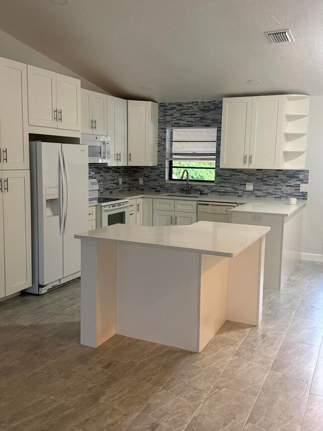Photo - 3011 SE Aster Ln Unit 810