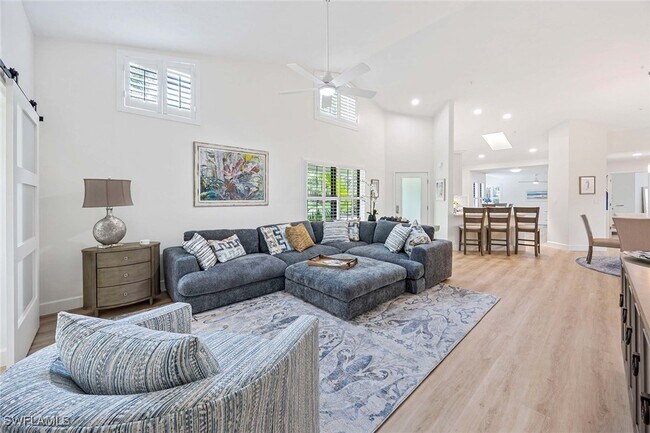 Building Photo - 571 Park Shore Dr Unit G6 Rental