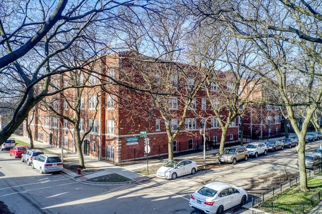 2005 W Jarvis Ave Unit 2
