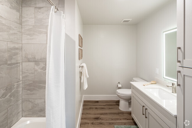 Breeze 2BR, 2BA - 1,175SF - Second Bathroom