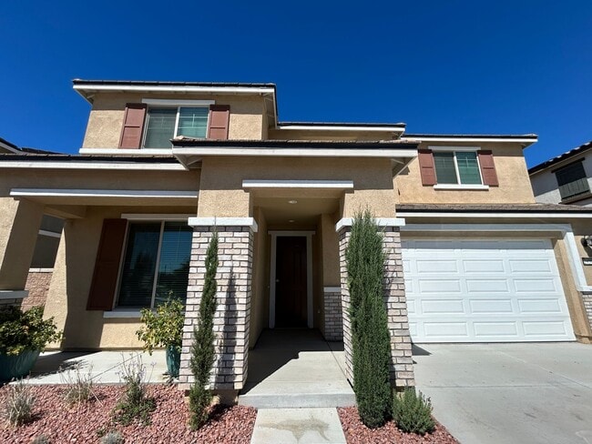 Like New 4 Bedroom + Loft Menifee Home - Like New 4 Bedroom + Loft Menifee Home