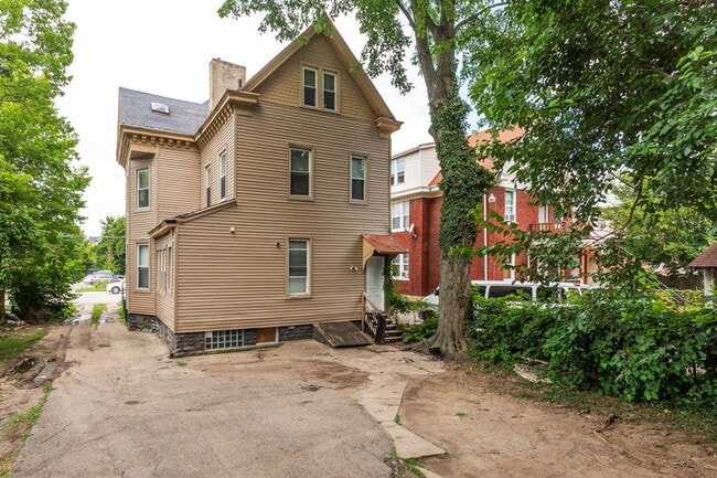 Photo - 1214 Iliff Ave Unit 2