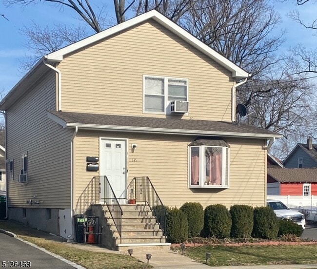Building Photo - 141 8th Ave Rental