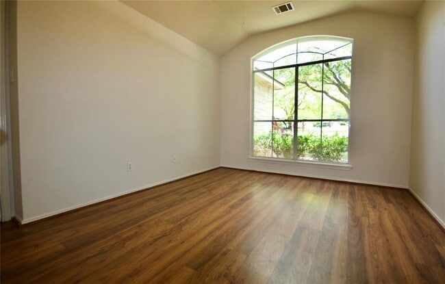 Photo - 1217 Tudor House Rd