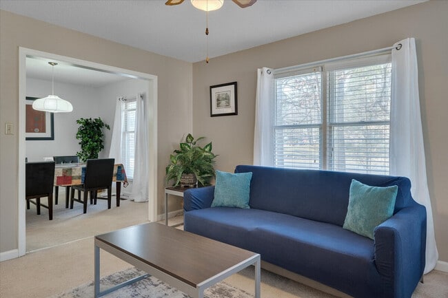 Building Photo - 2210 Wilshire Dr Unit ID1388435P