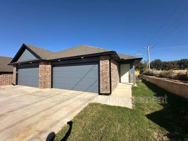 Photo - 11500 Mackenzie Wy