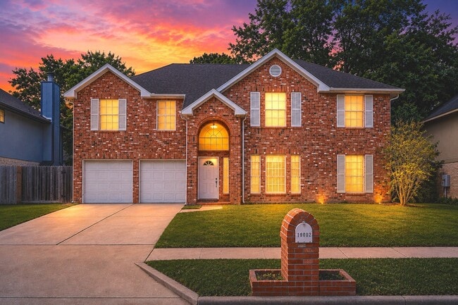 Building Photo - 19002 Timber Way Dr