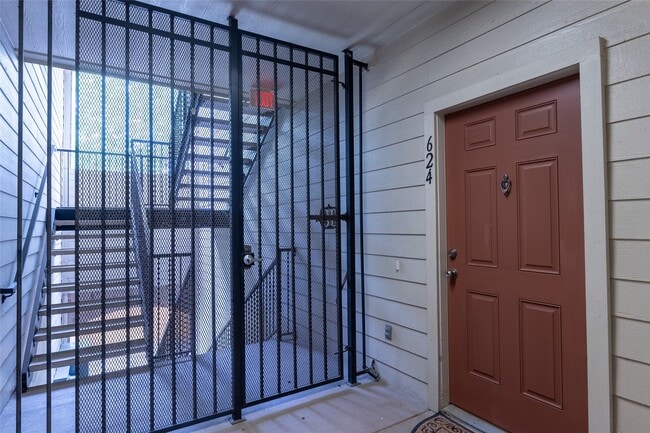 Photo - 6607 Lake Woodlands Dr Unit 624