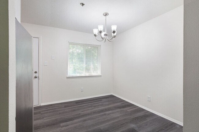641 Powder Springs St Unit 10