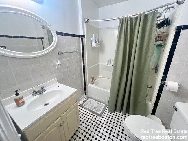 Photo - 62 Egmont St Unit 3