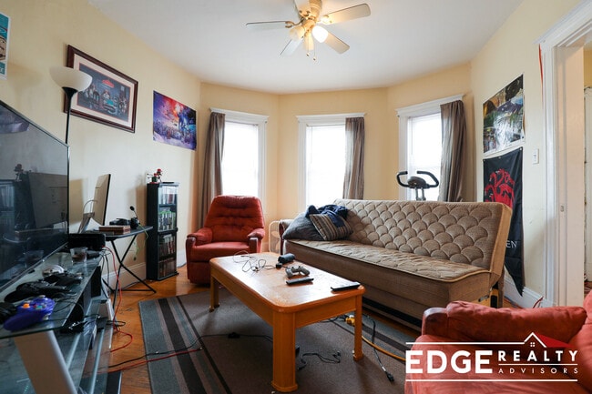 Photo - 207 Parsons St Unit 1