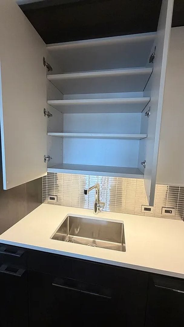 Photo - One Manhattan Square Unit 47H