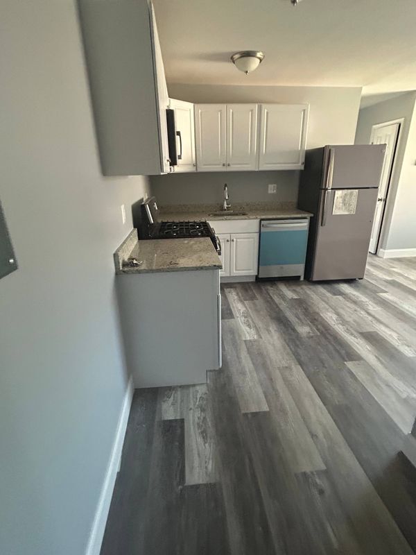 Photo - 113 Wilmington Pl SE