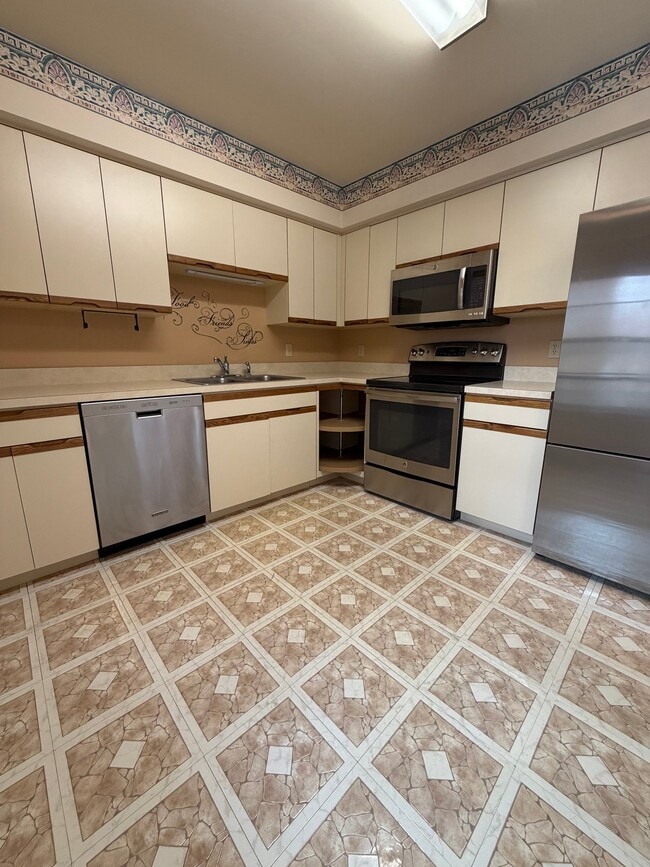 Photo - 154 Valley Greene Cir