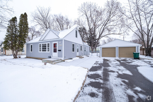 Building Photo - 9509 3rd Ave S Rental