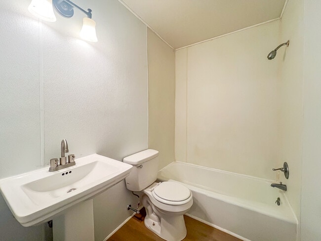 Photo - 329 Summit St