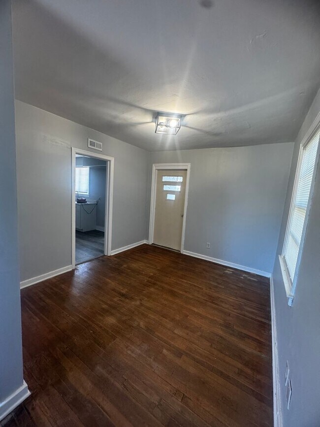 Photo - 3544 Southmont Dr