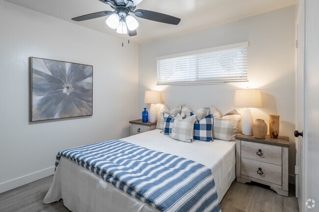 2BR, 1BA - 669SF - Bedroom 1