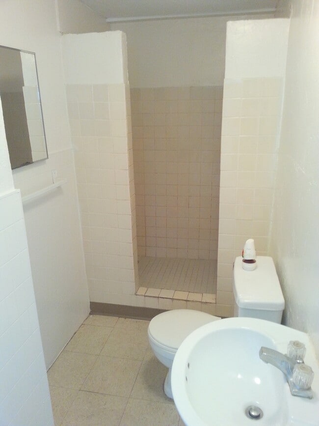 Photo - 3BR/1BA Duplex Near Lake Parker, Large Shared Backyard!